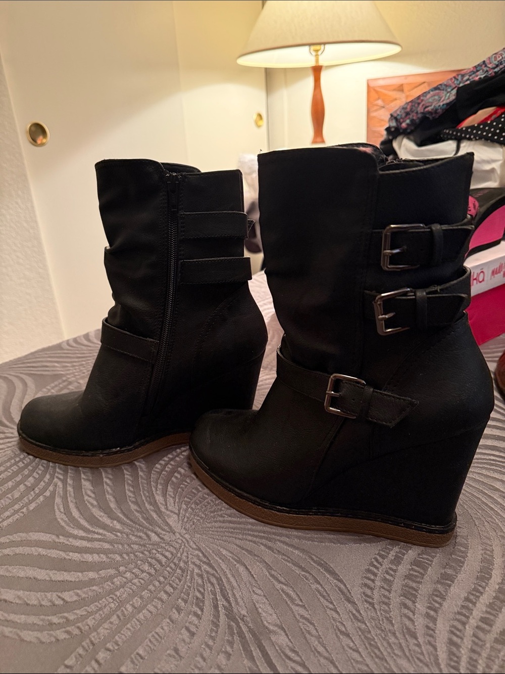Report Black Wedge Boots with Buckle Straps - Picture 2 of 5